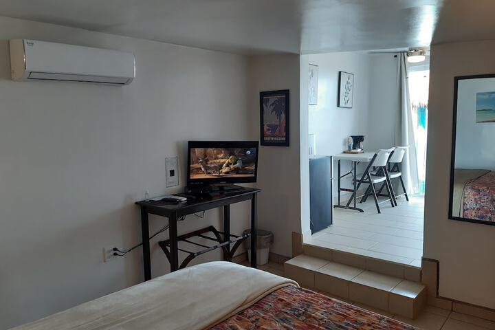 Room 27 of 86