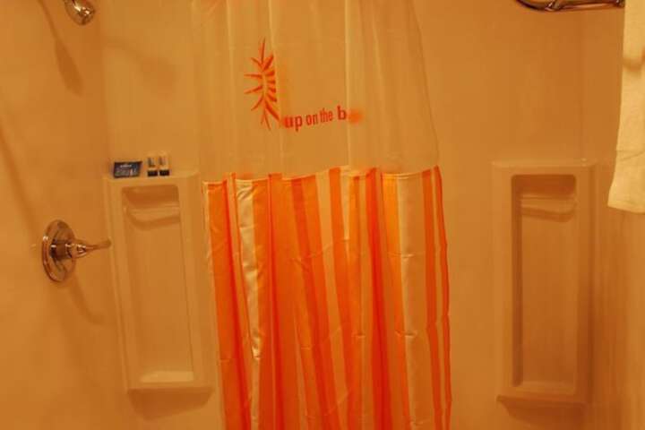 Room 15 of 24
