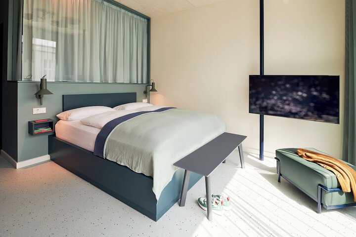 Room 3 of 13