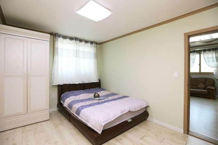 Room 5 of 39