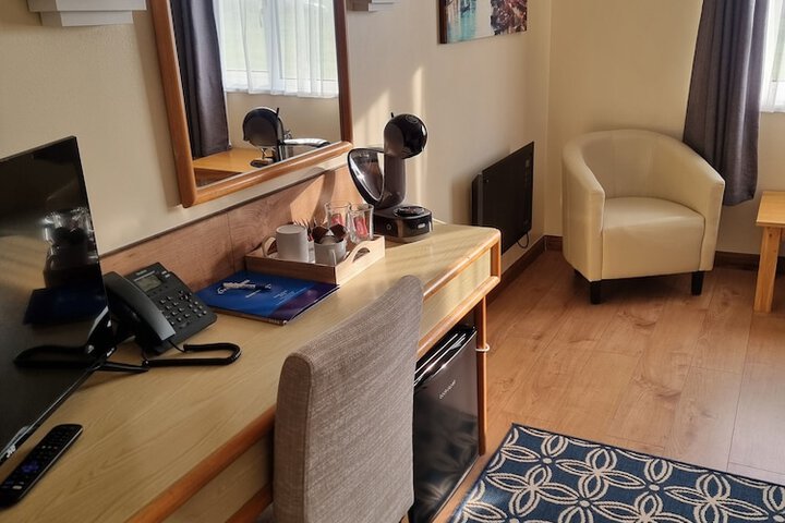 Room 40 of 74