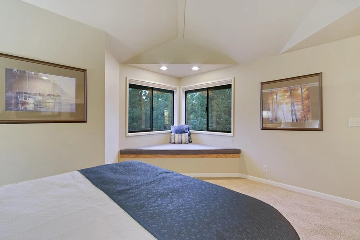 Room 4 of 14