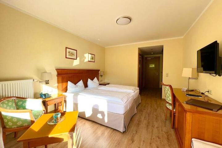 Room 32 of 92