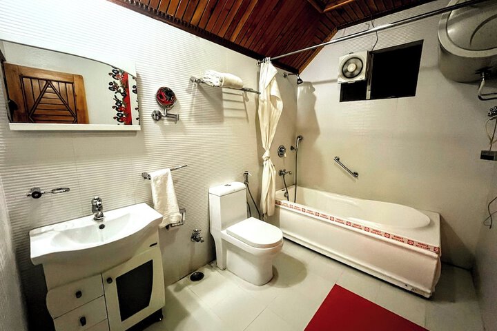 Room 30 of 43