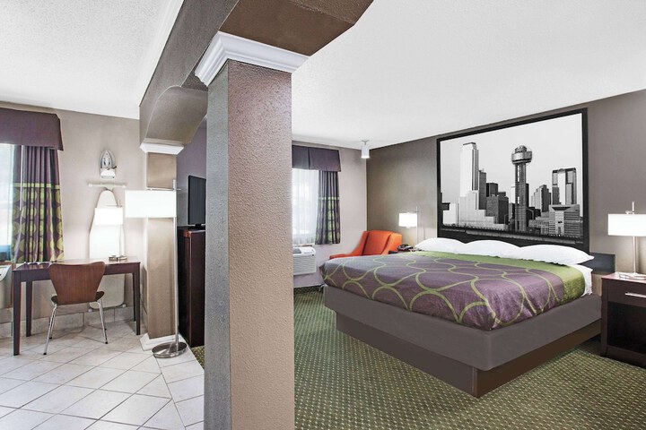 1 King Bed (6 of 19)