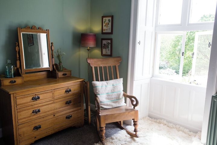 Room 4 of 46