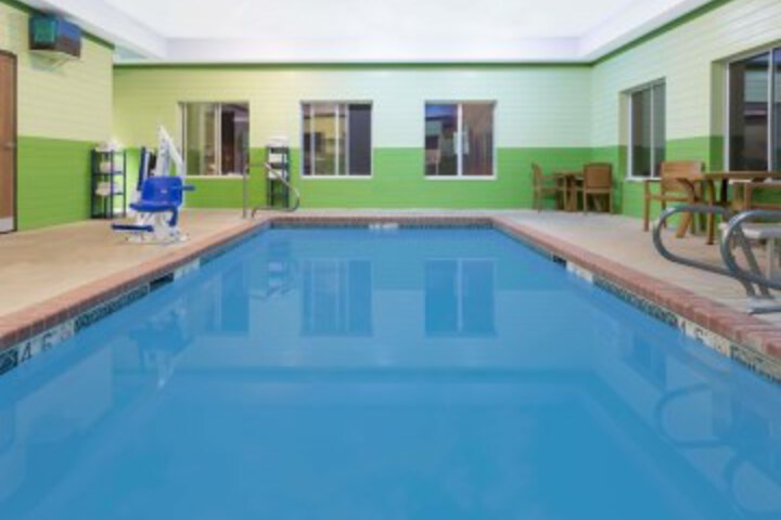 Pool 31 of 38