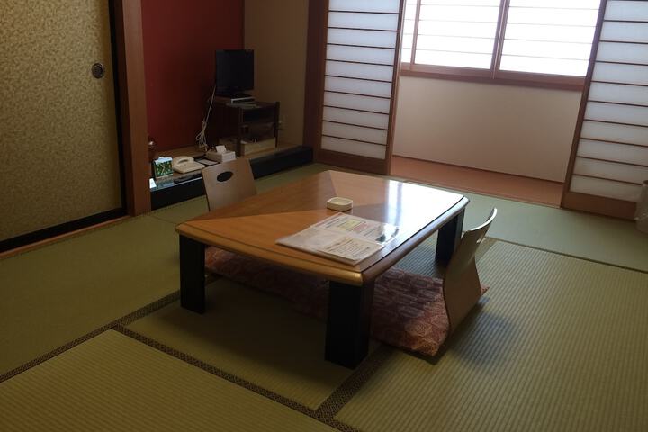 Room 6 of 31