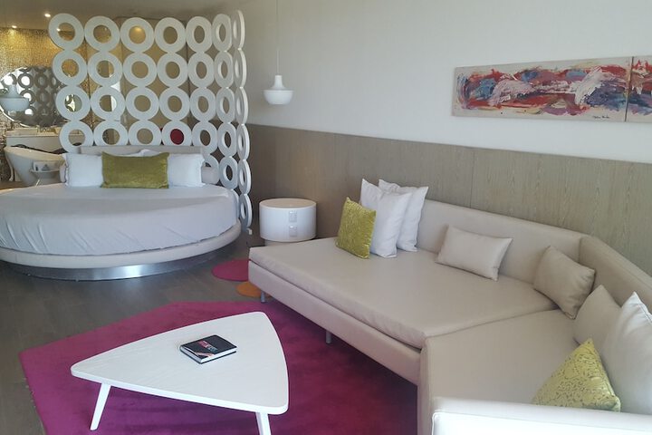 Room 30 of 145