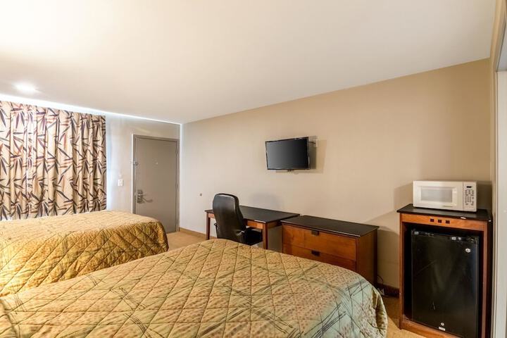 2 Double Beds (3 of 15)