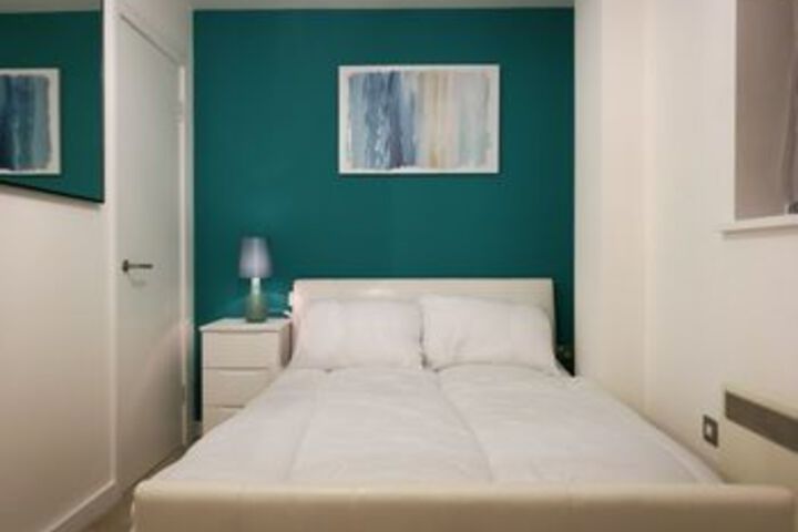 Room 7 of 19