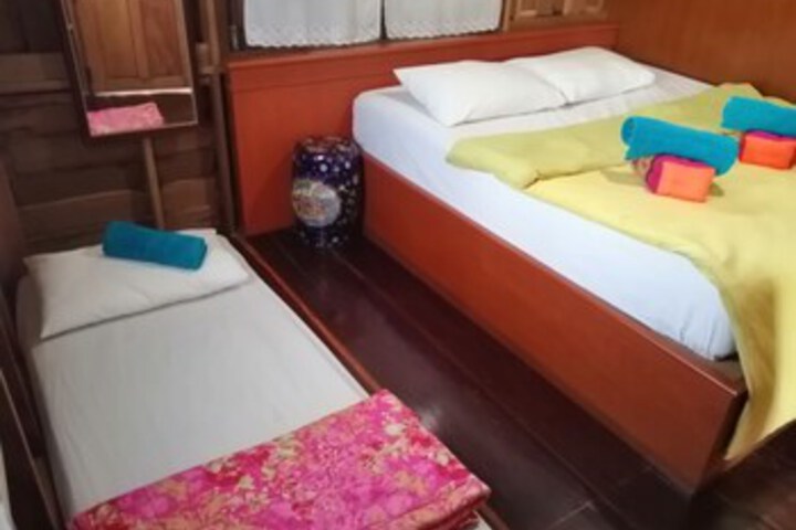 Room 32 of 110
