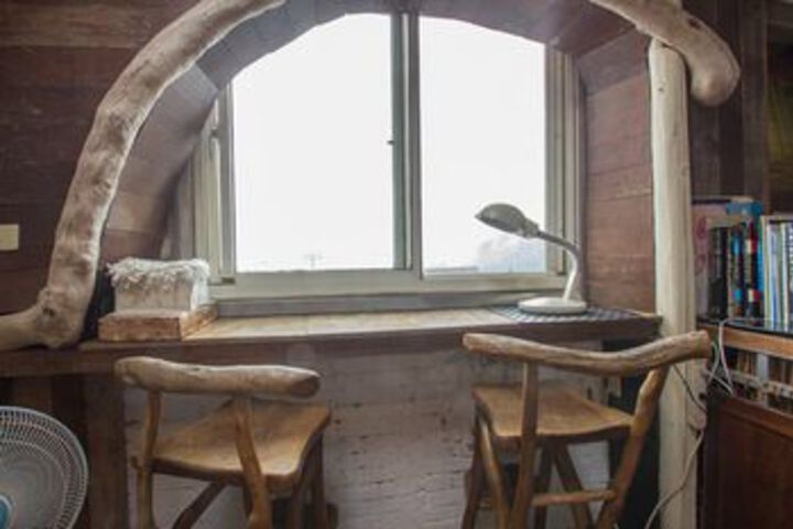 Room 13 of 22