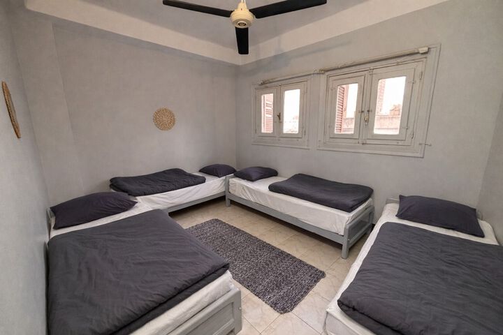 Room 4 of 34