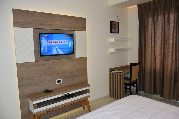 Room 10 of 27