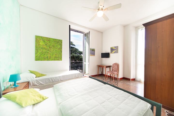 Room 4 of 46
