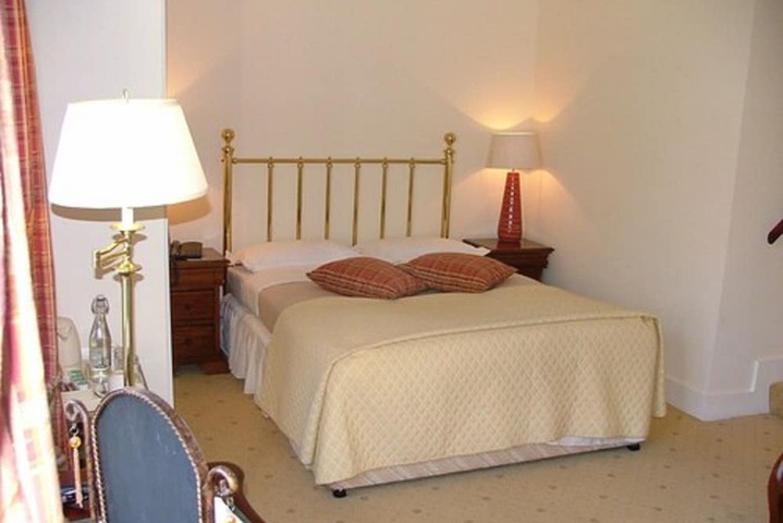 Room 9 of 50