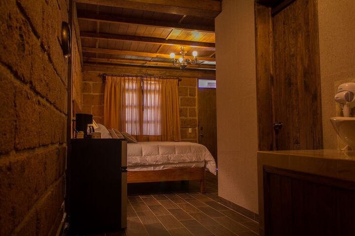 Room 2 of 38