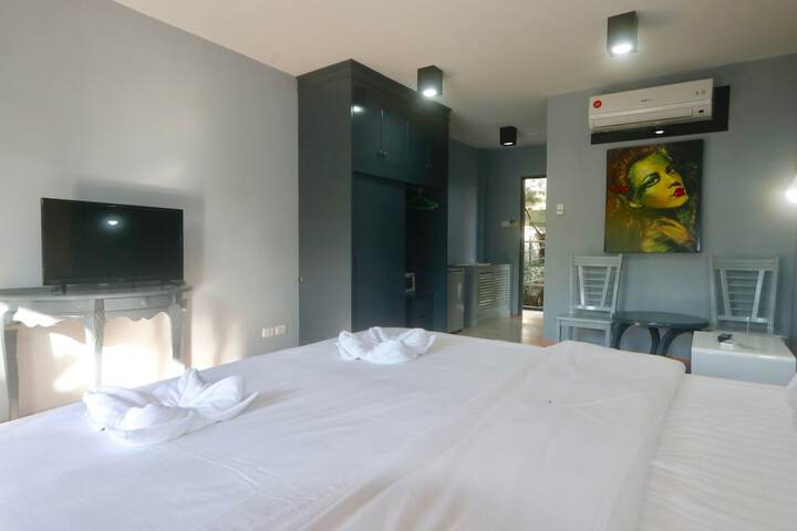 Room 22 of 170