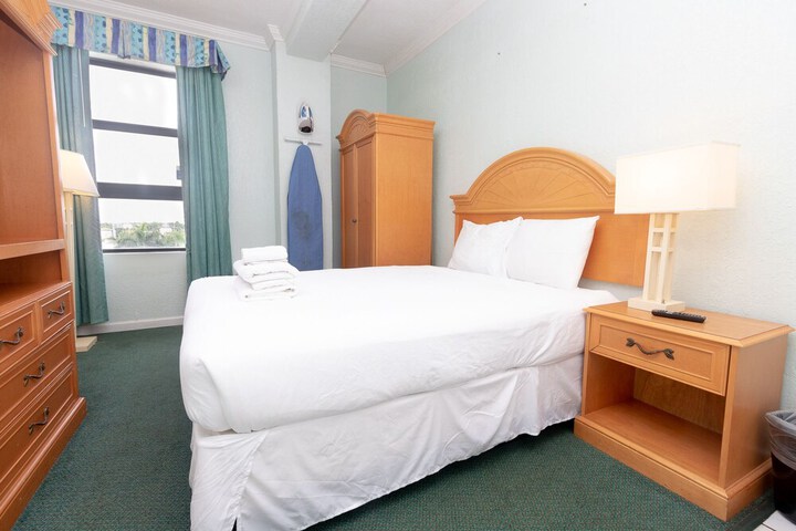 Room 8 of 31
