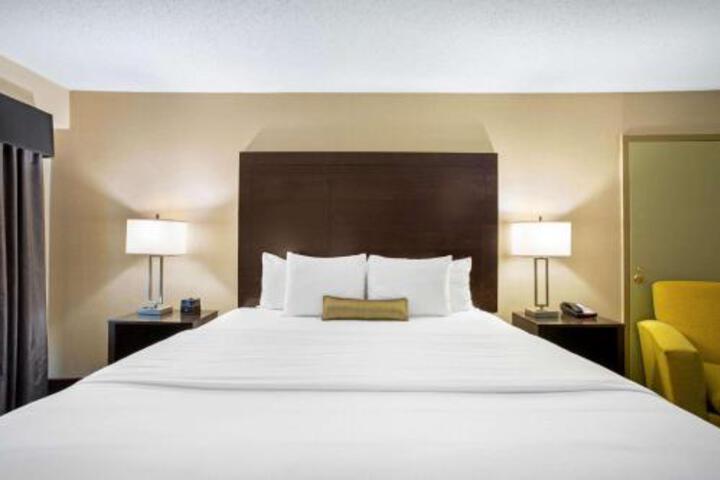 Room 21 of 37