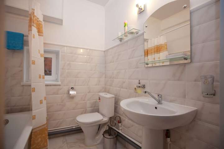 Room 10 of 46