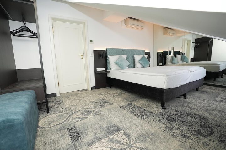 Room 26 of 59