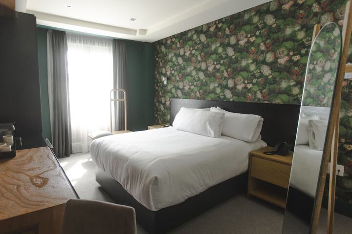 Room 18 of 42