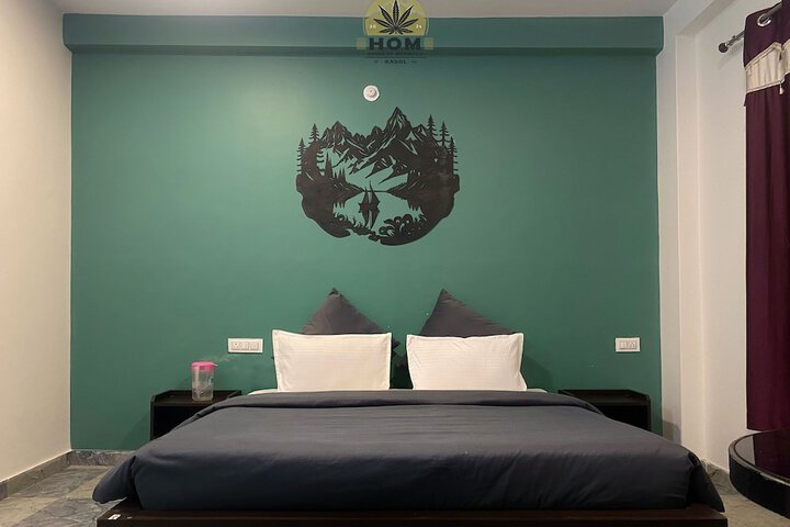 Room 34 of 53