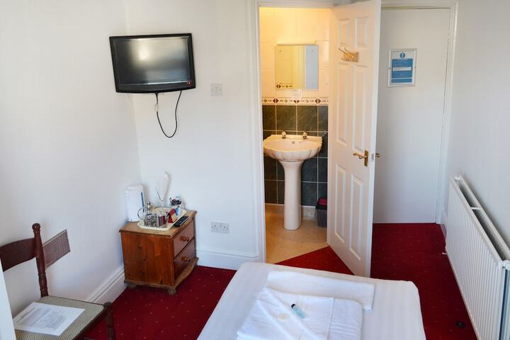 Room 13 of 92
