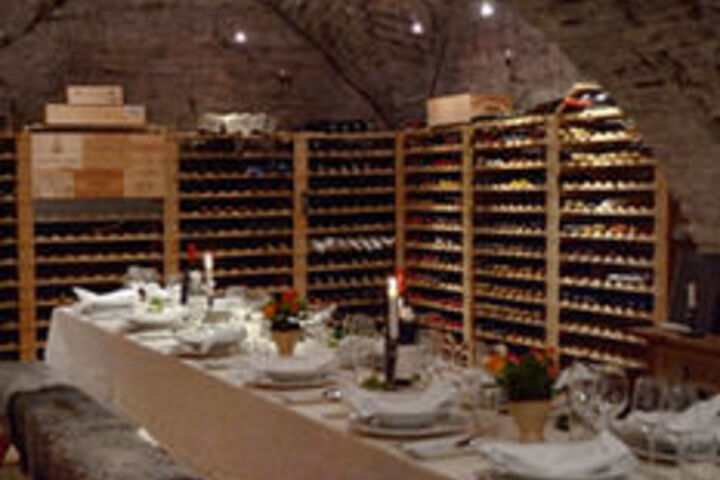 Dining 4 of 25