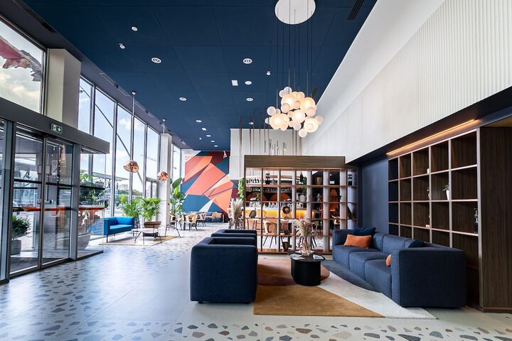 Hotel Interior 14 of 153