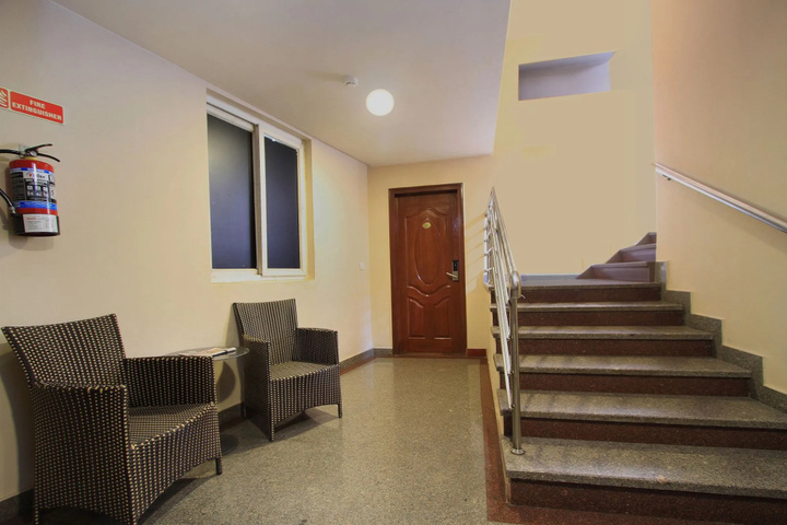Room 12 of 20