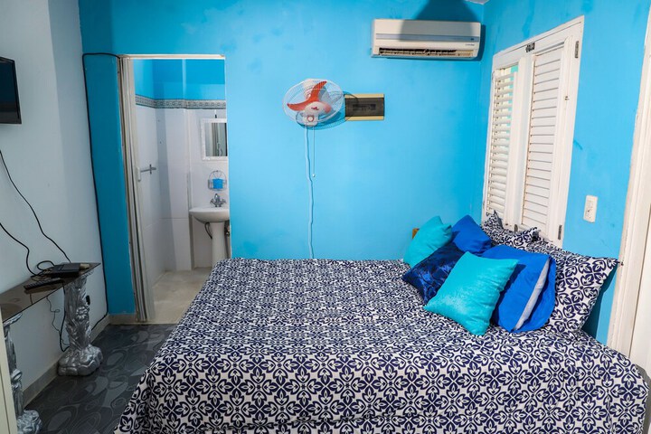 Room 7 of 13