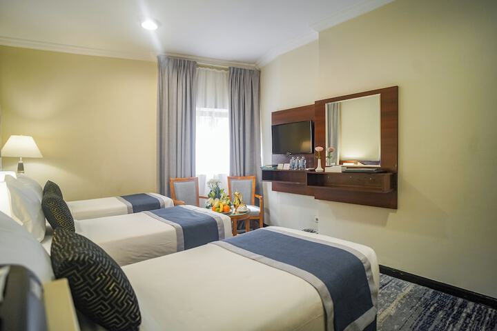 Room 12 of 44