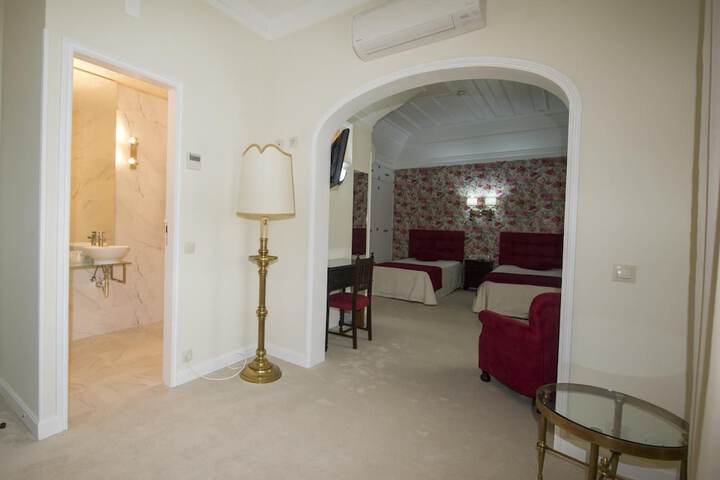 Room 17 of 57