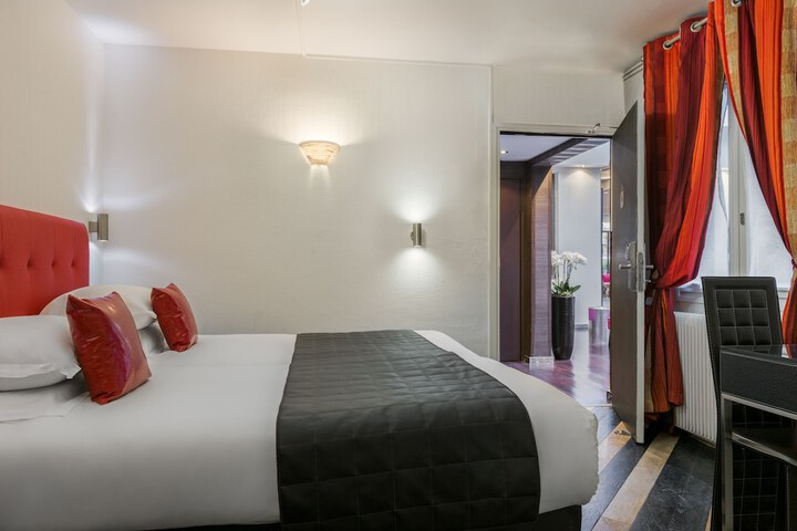 Room 35 of 173