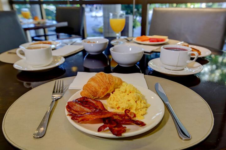 Breakfast/Coffee Service 81 of 104