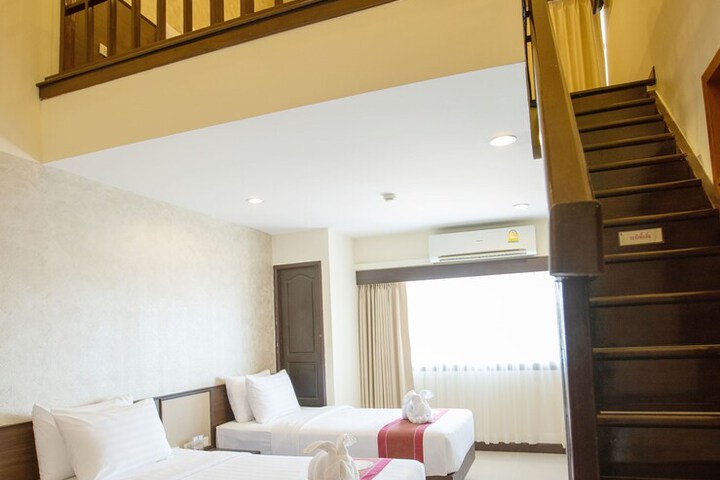 Room 26 of 151