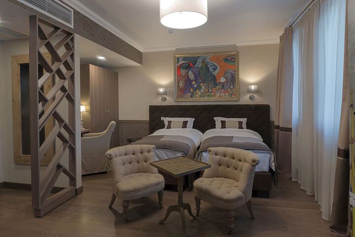 Room 18 of 69