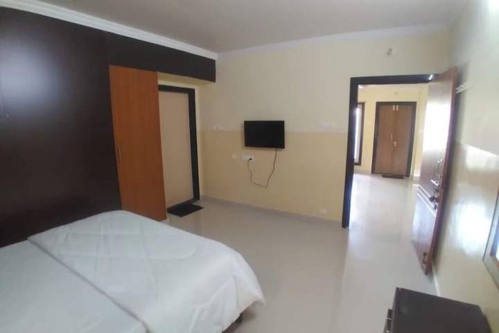 Room 10 of 36