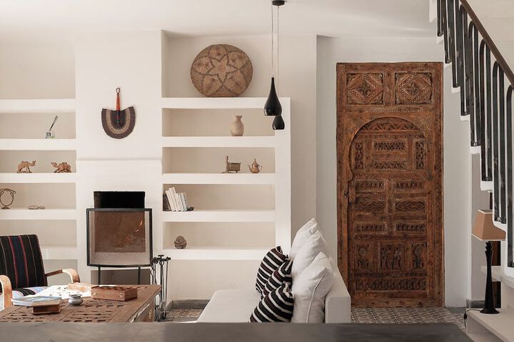 Room 16 of 50