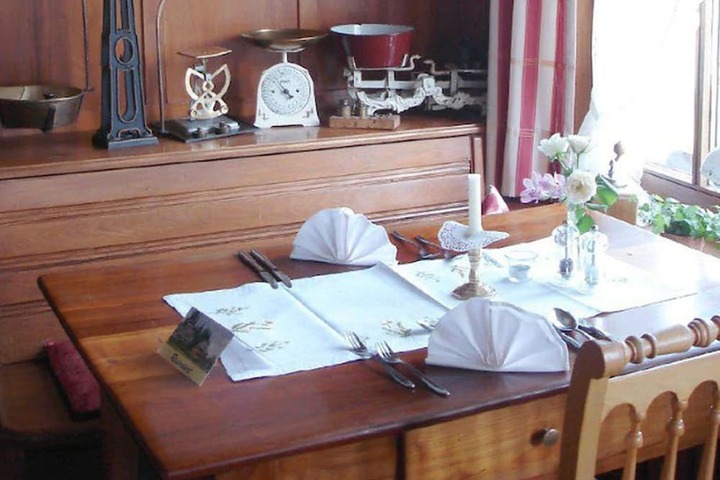 Dining 25 of 59