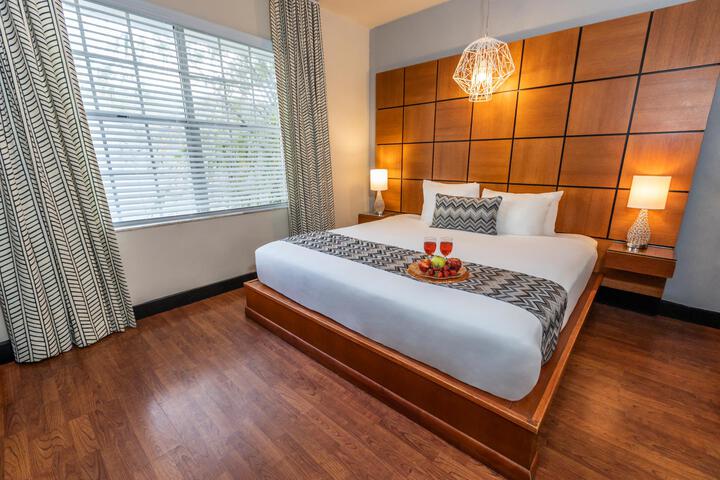 Standard | King Bed (1 of 2)