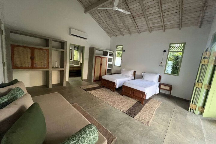 Room 6 of 79