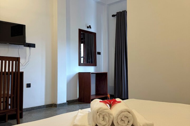 Room 14 of 28