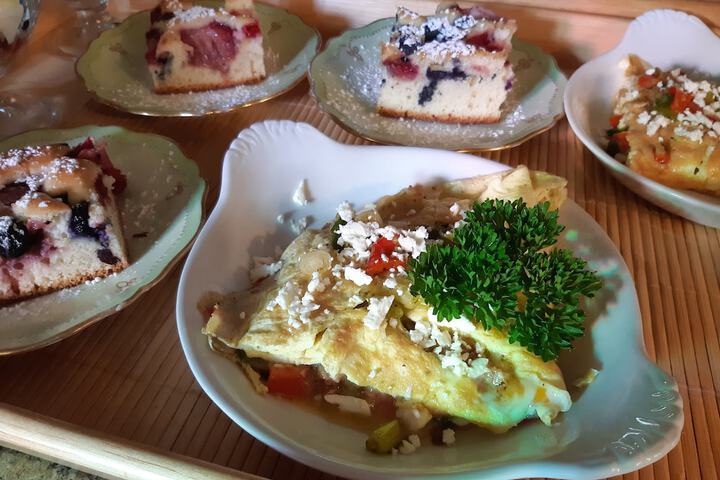 Breakfast/Coffee Service 28 of 38