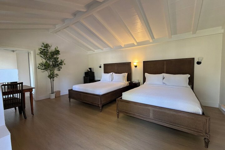 Room 52 of 120