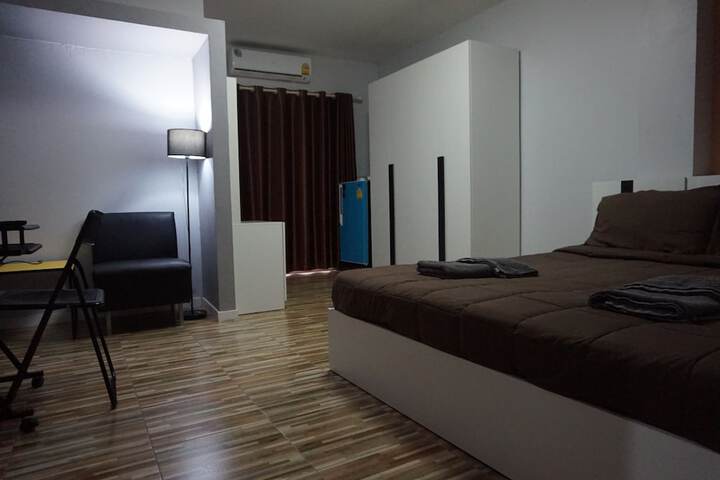 Room 5 of 61