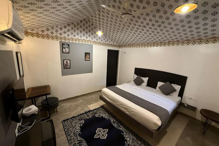 Room 25 of 51